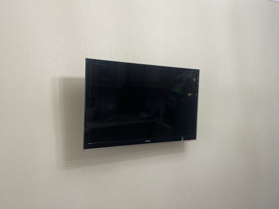 Продам телевизор samsung