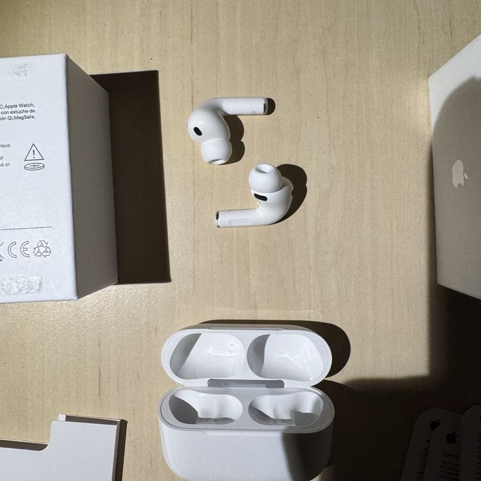 AirPods Pro originale Apple – Pachet complet – Stare foarte bună