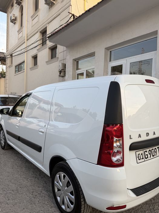 Lada largus 2022