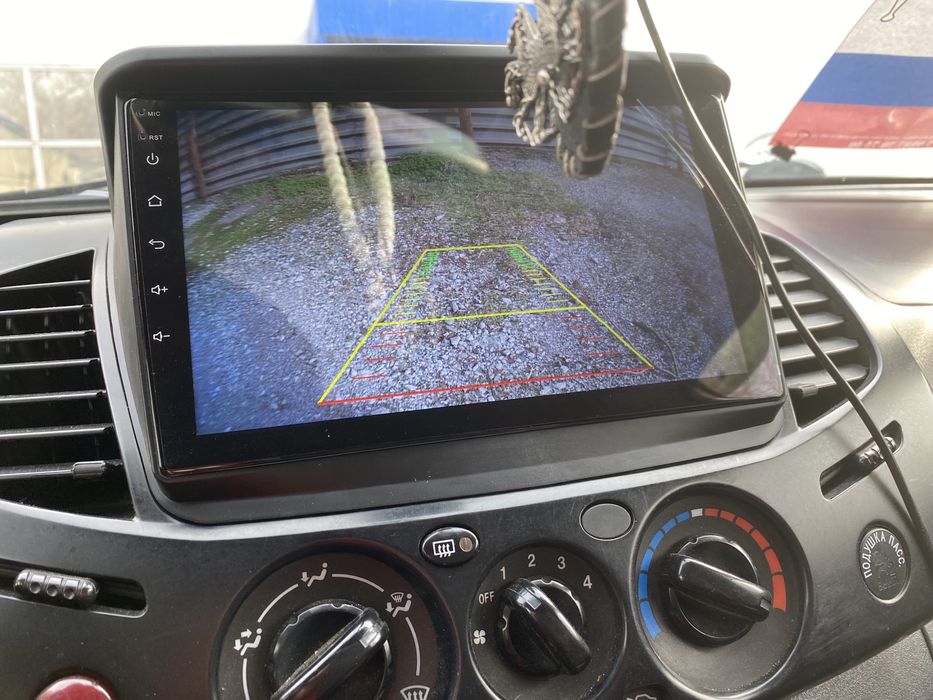 Navigatie Android Mitsubishi Pajero L200 Waze YouTube GPS BT USB