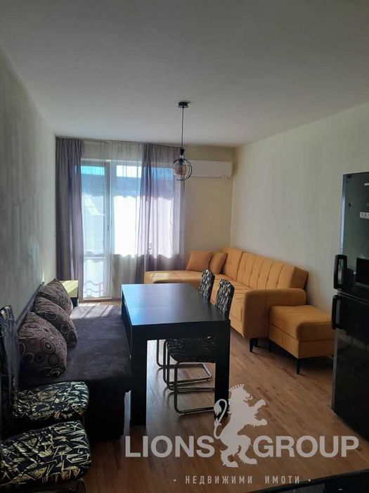 Дава се под наем Двустаен апартамент в Варна, Колхозен пазар - 75 кв.м за 459 € - Снимка #1