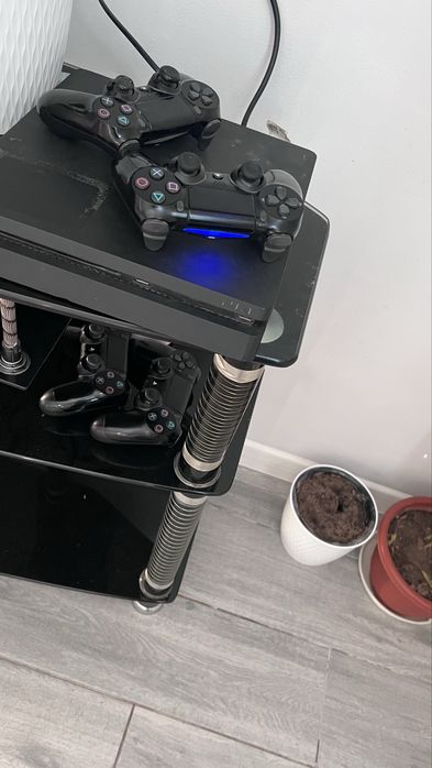 Плейстейшен 4 ps4