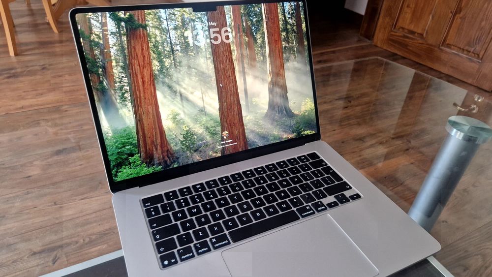 Apple MacBook Air 15 (M4, 2025) – 16GB RAM / 512GB SSD