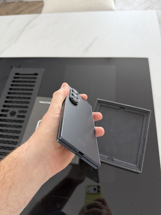 Samsung Galaxy Fold 7 256 Black 90 cicluri Fullbox liber de retea garantie 10 luni
