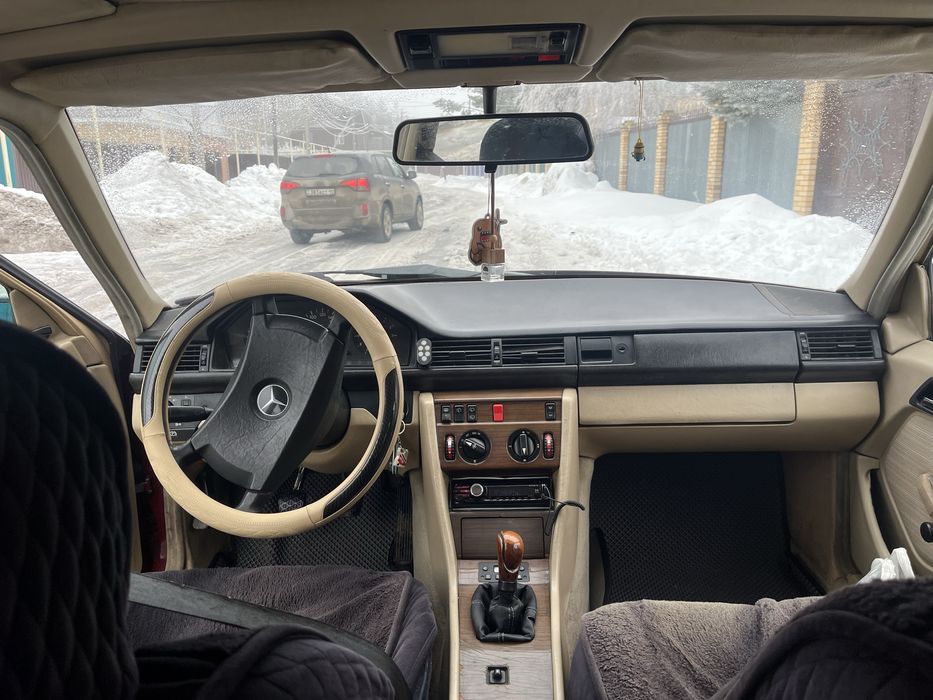 Продам 124 мерседес универсал