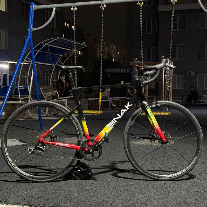 Шоссейный велосипед LEINAK