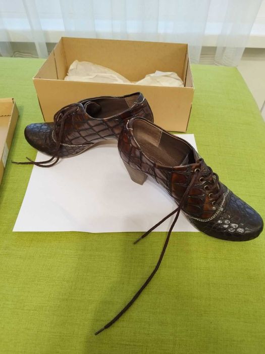 кафеви обувки Неди стил с нисък ток 37 номер