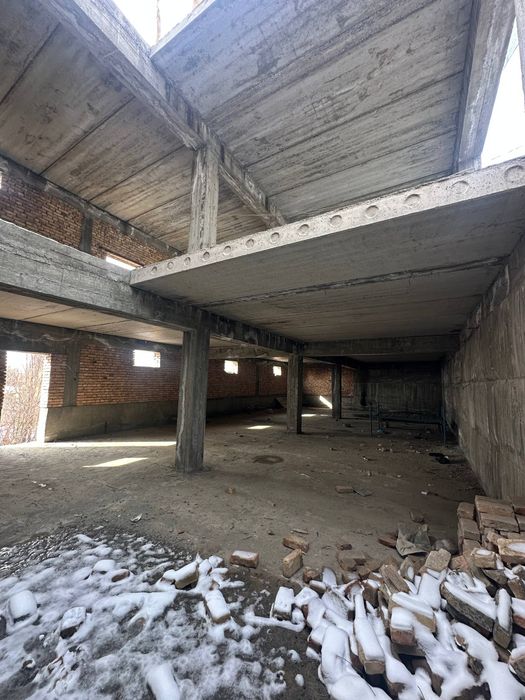 3 каватли Нотурар бино сотилади