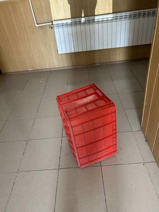 Ящик из плотного пластика
