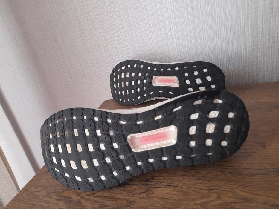 Adidas Ultra Boost 19 маратонки 47 номер.