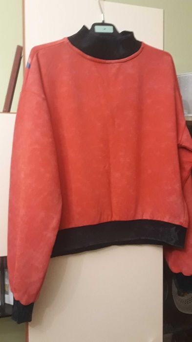 Hanorac Tricou logo M -L  maneca lunga   38-40