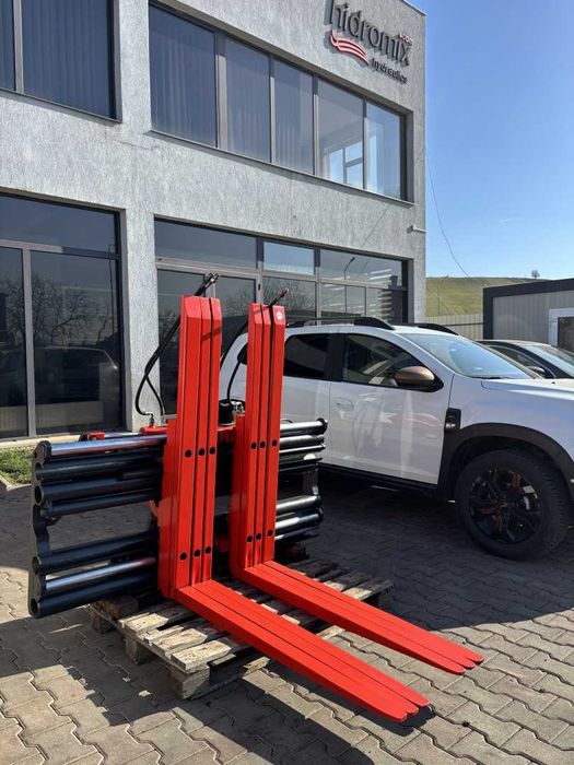 Atasament Stivuitor Triplu Palet Durwen An fabricație: 2009