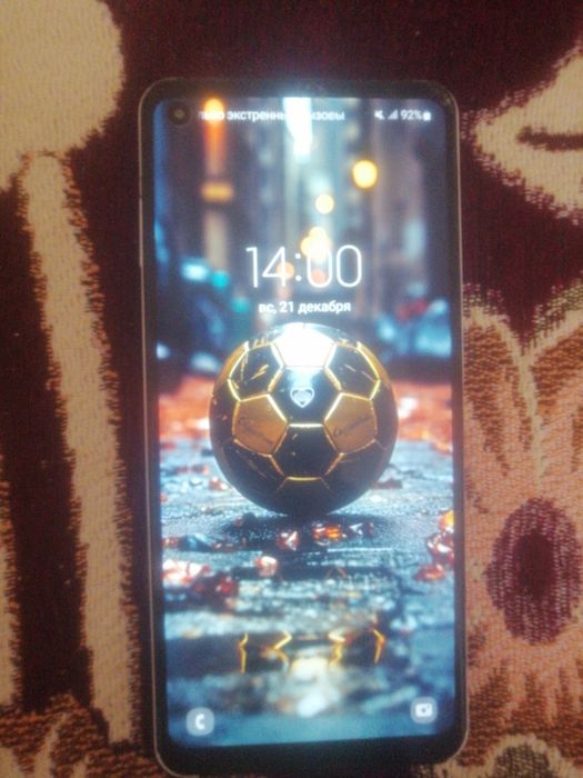 Срочно продам телефон