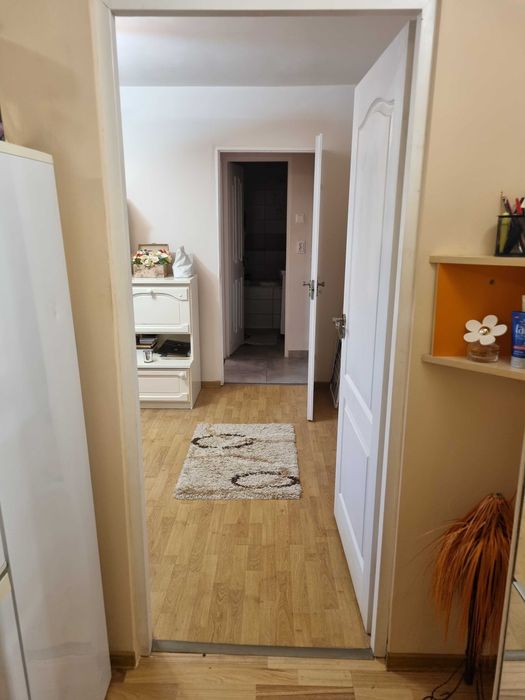 Închiriez apartament 2 camere