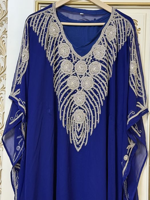 Платье индийского производства,ручная работа,камни сваровские