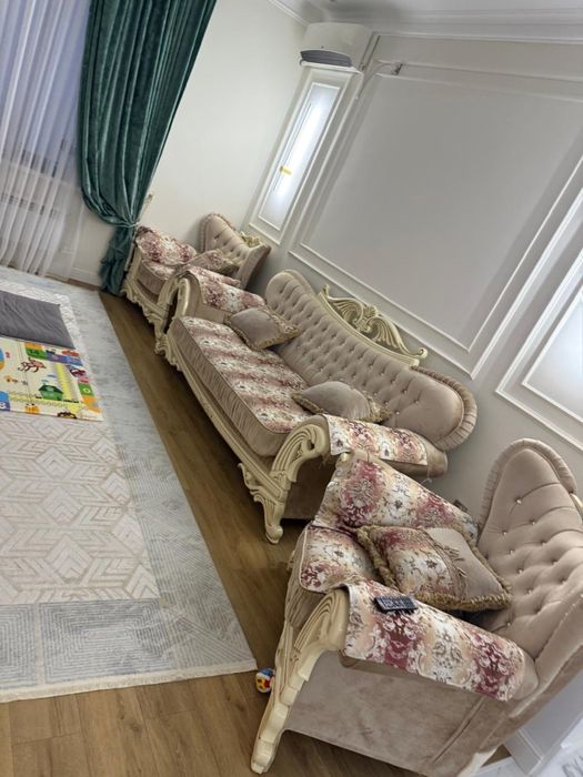 Гостиный диван (2 кресло)