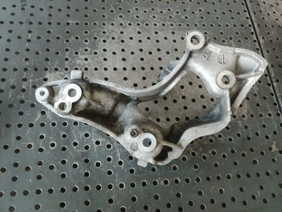 suport pompa servodirectie 1.6 hdi 9hy peugeot partner citroen  xsara c4 9655652980