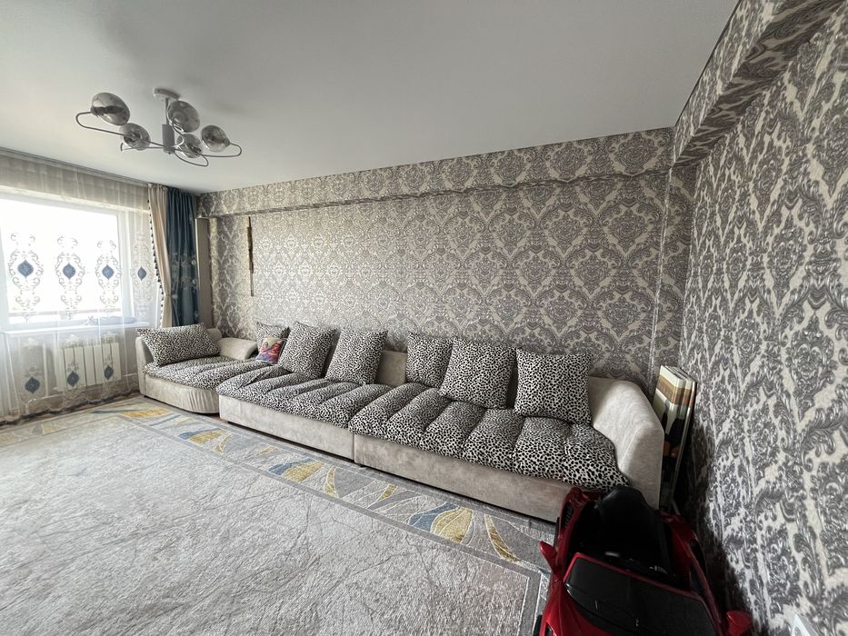 Продается диван в отличном состоянии