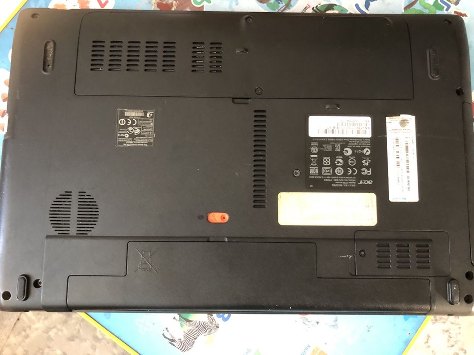 Продам ноутбук aser в рабочем сост