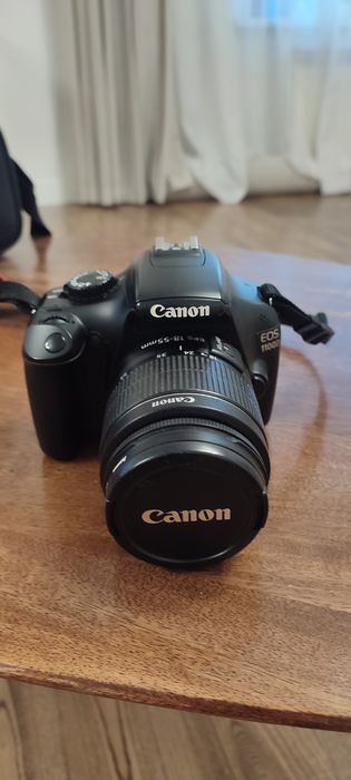 Фотоапарат  Canon  EOS 1100D