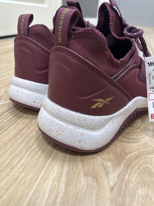 Продам обувь REEBOK