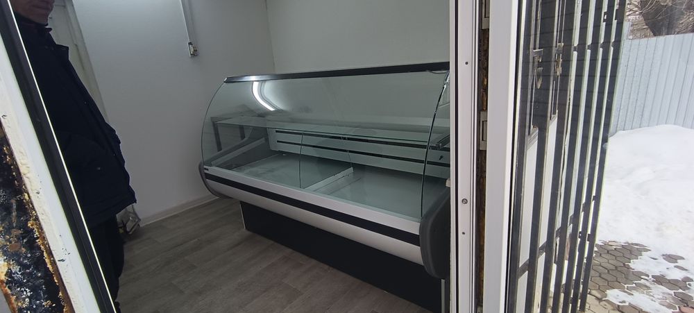 Продам  холодильник срочно торг уместен