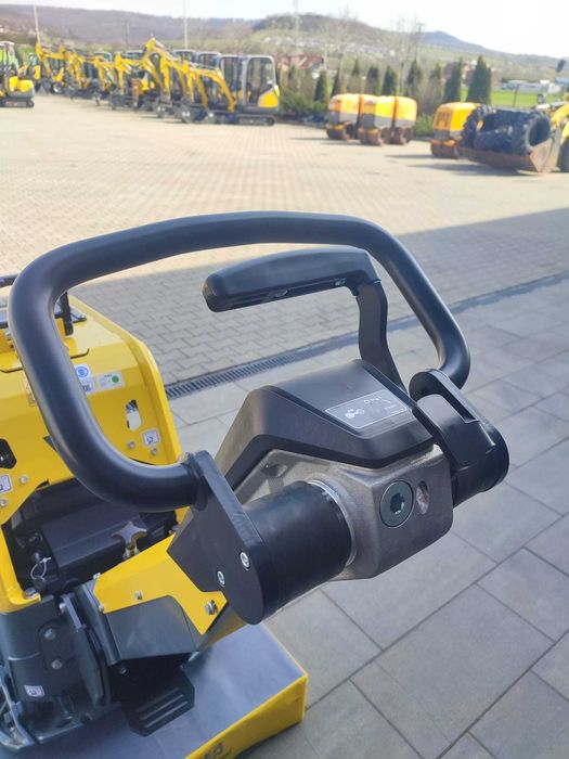Placa vibranta Wacker Neuson DPU6260Hehp Model NOU!