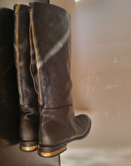 Дамски кожени ботуши