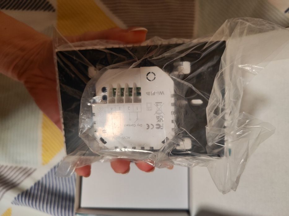 Интелигентен термостат за дома, модел BHT-8000