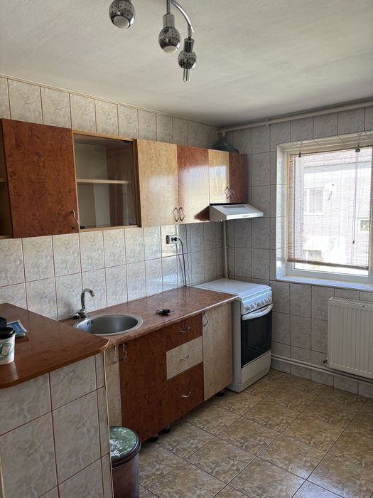 Vand apartament 2 camere