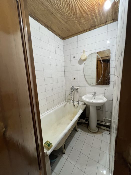 Mekrarayon bozorcha yonida turt hona uchinchi qavat