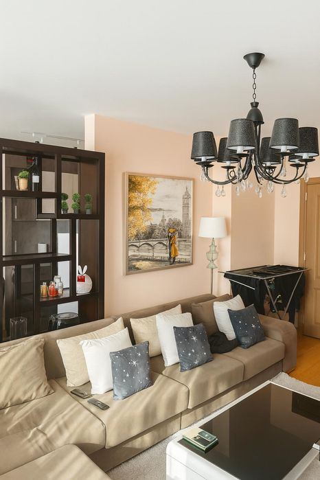 Новообзаведен тристаен апартамент в кв. Съдийски