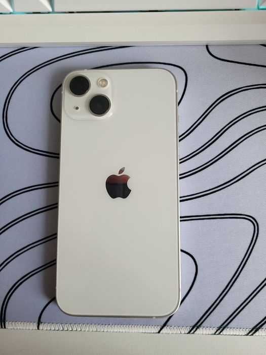 Продам Iphone 13