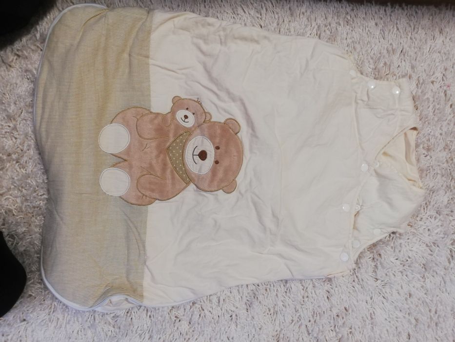 Спално чувалче на Роксима и много дрешки