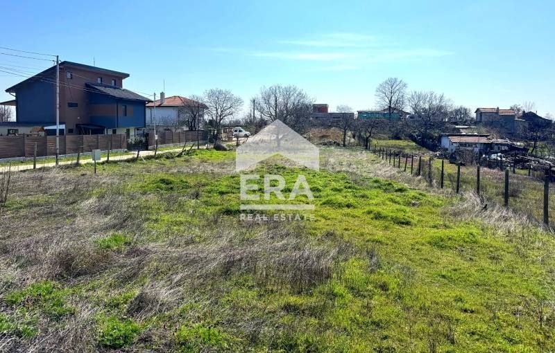 Парцел с ПУП в кв. Изгрев, подходящ за къща или редови къщи