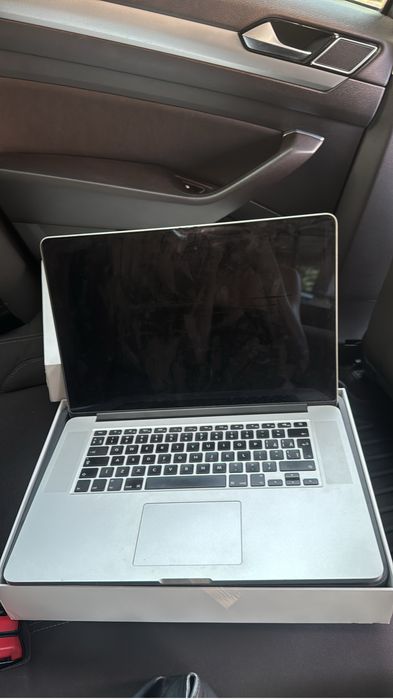 Laptop Macbook Pro 15’ Retina Mid 2015 Defect