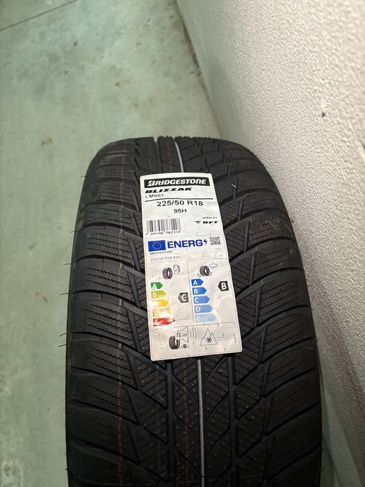 Зимни гуми 225/50/18 нови