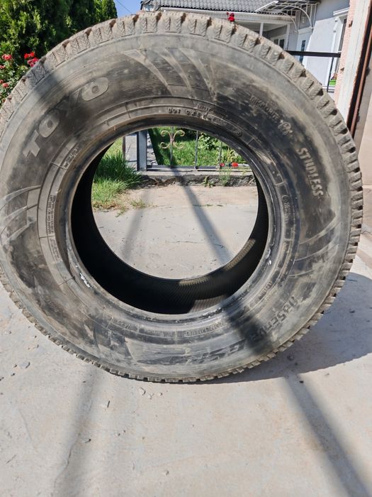 Продам зимние шины TOYO