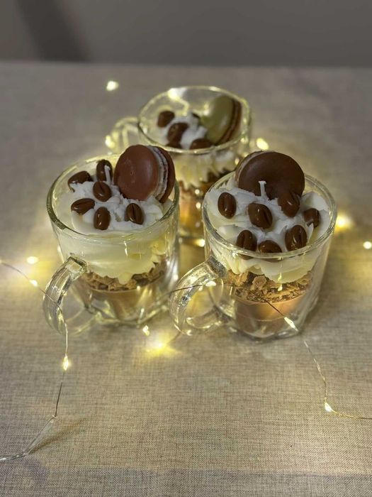 Ръчно правени соеви свещи.