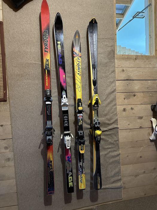 4 perechi de schiuri diferite modele