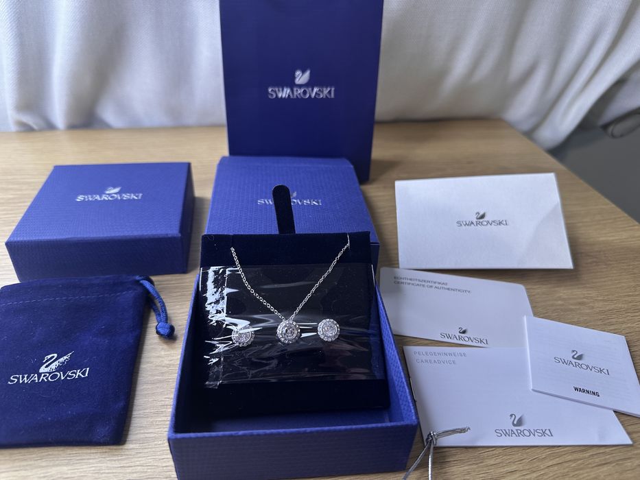 Set Swarovski colier si cercei angelic argintiu