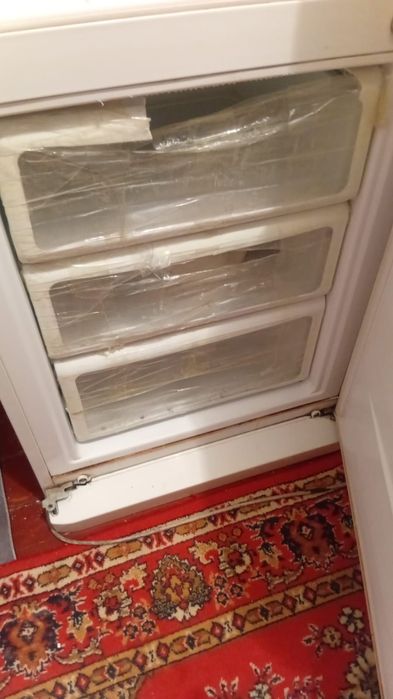 Продам холодильник