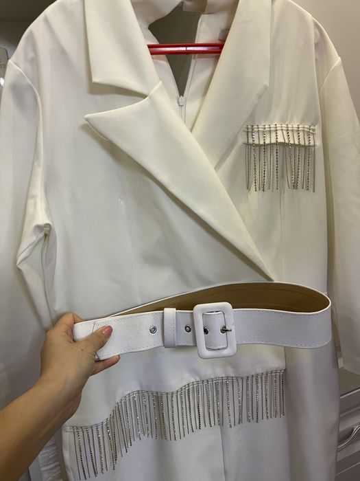 Платье продам