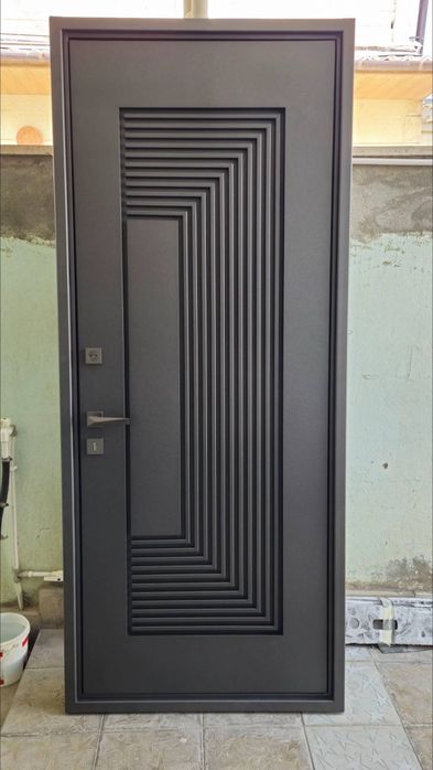 Eshik двери в стиле Hi-Tech