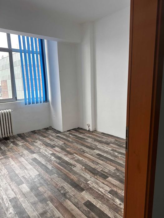 Spațiu birou de închiriat – Piața 700, Timișoara (zonă ultracentrală)