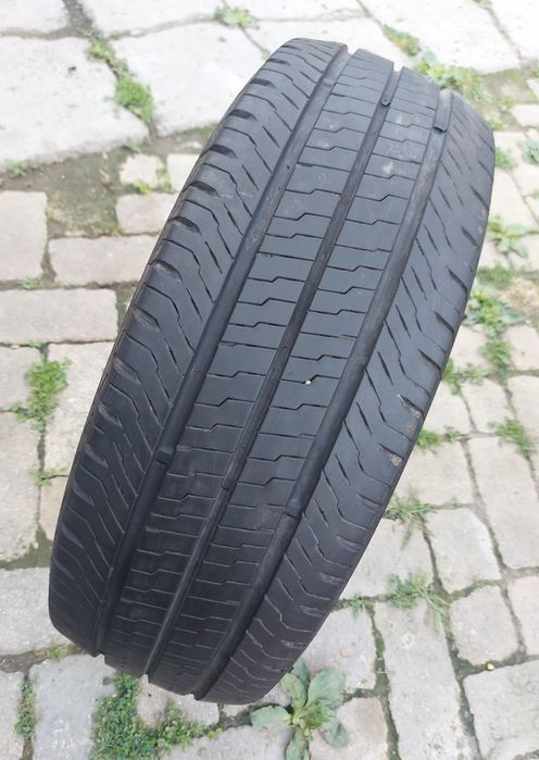 O bucată 215/60 R17C vară - una Michelin Goodyear Continental