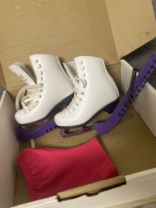Продам профессиональные коньки