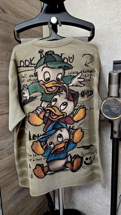 Продаются стильные футболки.