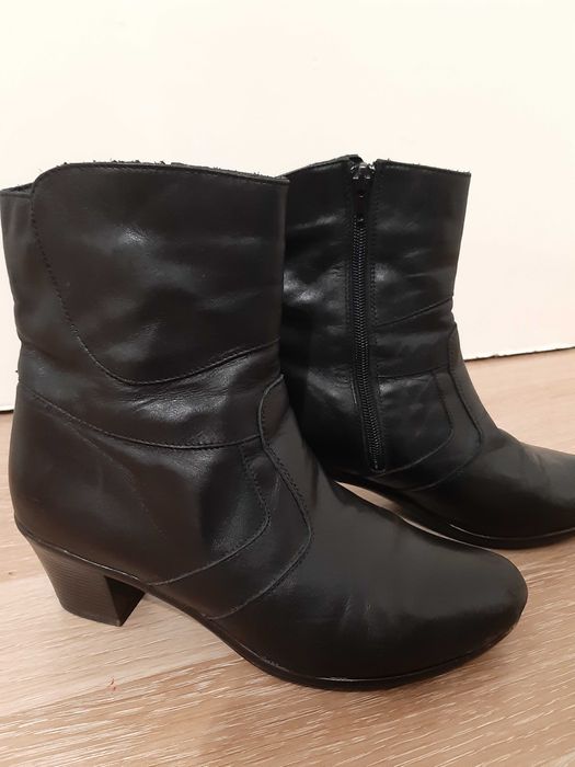 Botine din piele naturala, cu toc comod negru marimea 38-39