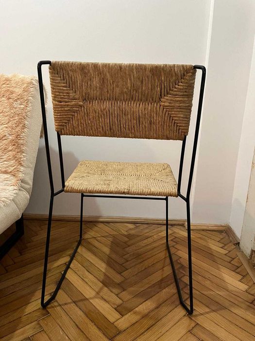 Scaun mid-century modern, împletit manual, cadru metalic